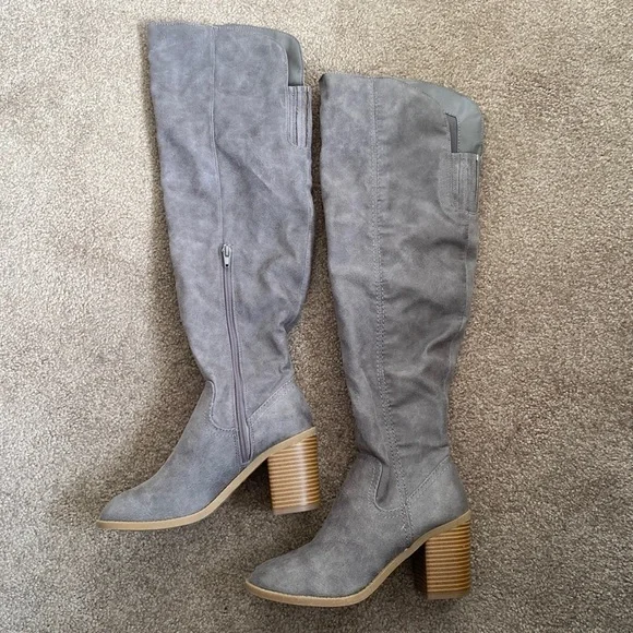 Fergalicous by Fergie - Dina Distressed Boots in Dove Grey - Picture 1 of 6